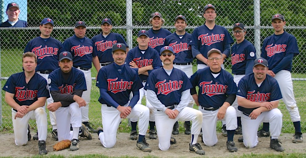 2004 Twins team picture